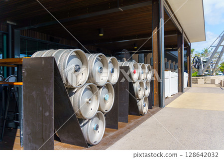 Huge barrel 128642032