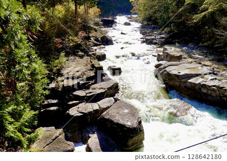 姬淵：長野縣木曾郡上松町赤澤自然休養林途中的著名景點 128642180