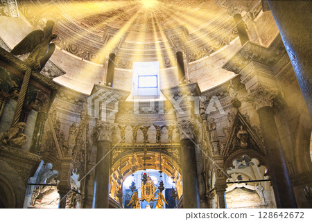 Interior view of the ruins of Diocletian's Palace in Split 128642672