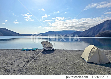 Recreational boats, outdoor park, camping tent, mount Fuji mountain in Japan countryside Recreational boats, outdoor park, camping tent, mount Fuji mountain in Japan countryside 128643404