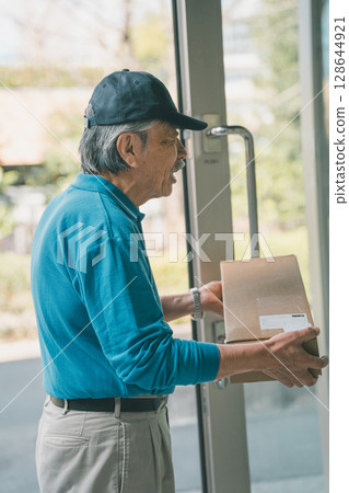 senior, gents, male 128644921