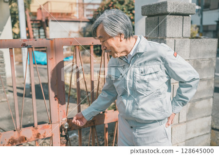 沒人住的房子 銀髮族 男人 128645000