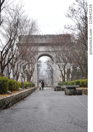 Himeji: Arc de Triomphe at Taiyo Park Himeji: Arc de Triomphe at Taiyo Park 128645226
