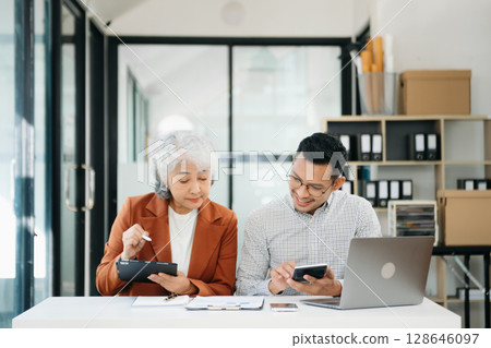 Portrait of success business people working together in office. 128646097