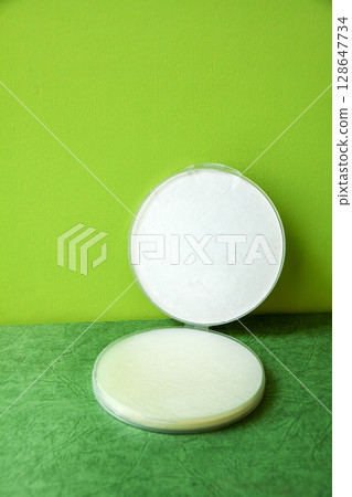 Medicinal Oblate (Round Oblate) Medicinal Oblate (Round Oblate) 128647734