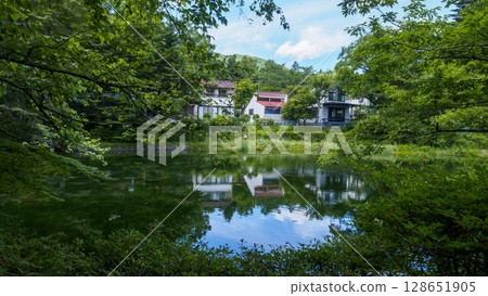 Summer at Kumoba Pond in Old Karuizawa Summer at Kumoba Pond in Old Karuizawa 128651905