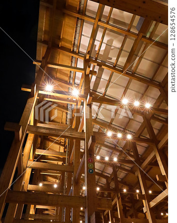 大阪關西世博會：發光的大型屋頂環 128654576