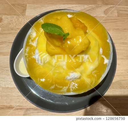 美味的芒果刨冰 128656730