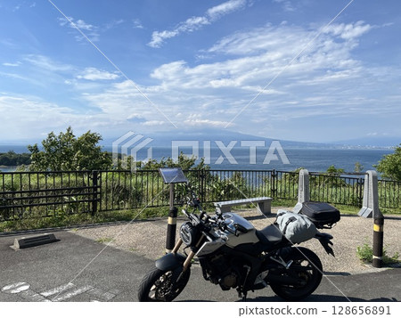 Mount Fuji Viewpoint Nishiura Eri 128656891