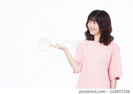 A woman giving an introduction A woman giving an introduction 128657106
