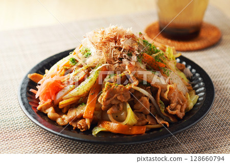 Fried noodles Fried noodles 128660794