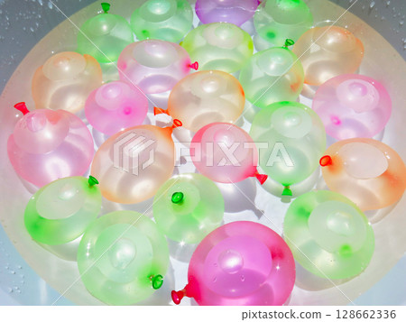 water baloon water baloon 128662336