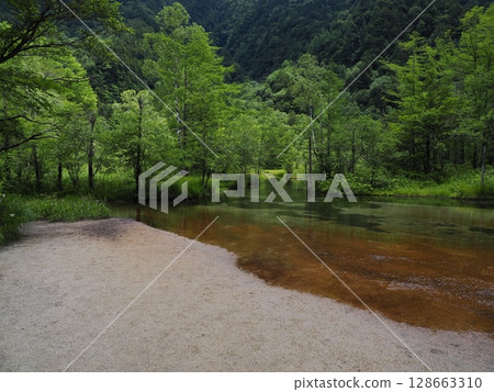 Kamikochi in early summer Kamikochi in early summer 128663310