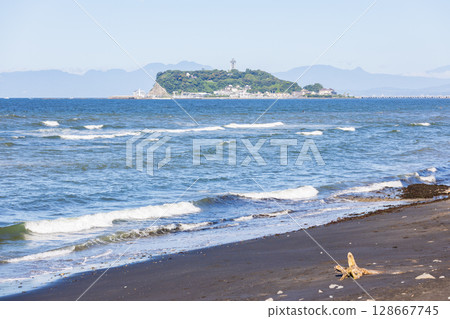 從湘南七里濱眺望江之島 128667745