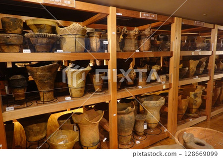 Tokyo Metropolitan Burial Cultural Properties 128669099