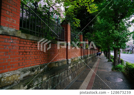 東京大學附近的人行道 128673239