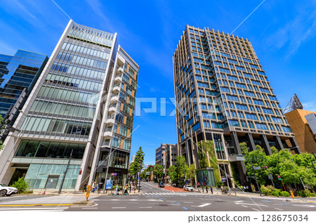 Cityscape near Minami-Aoyama 3-chome intersection, Minato-ku, Tokyo 128675034