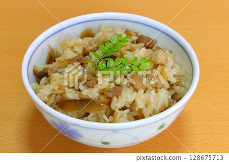 Chicken rice (local cuisine) Chicken rice (local cuisine) 128675713