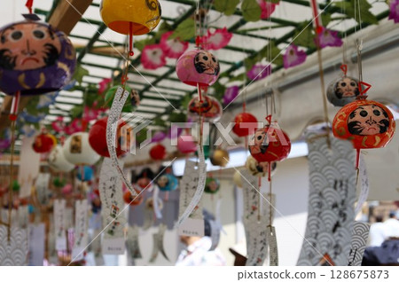 Daruma Wind Chimes (Kawasaki Daishi Wind Chime Market) Daruma Wind Chimes (Kawasaki Daishi Wind Chime Market) 128675873