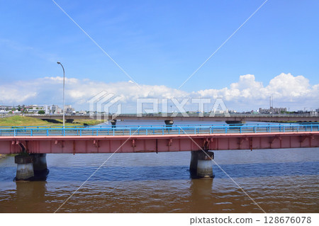 View from the train window on JR Hokkaido's Nemuro Line from Shiranuka Station to Kushiro Station 128676078