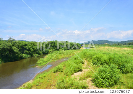 View from the train window on JR Hokkaido's Nemuro Line from Shiranuka Station to Kushiro Station View from the train window on JR Hokkaido's Nemuro Line from Shiranuka Station to Kushiro Station 128676087