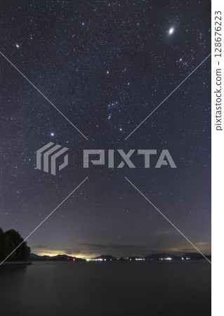 Setouchi's winter starry sky: Orion and the winter Milky Way Setouchi's winter starry sky: Orion and the winter Milky Way 128676223