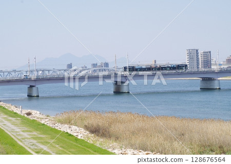 View of the Hiroshima Ota River floodway 128676564