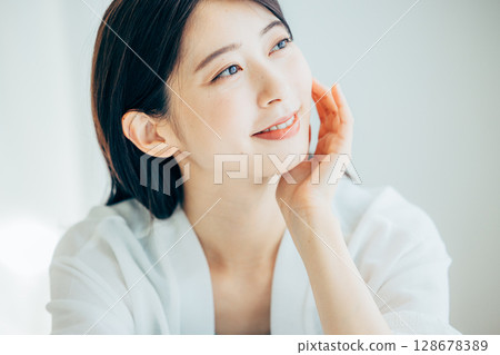 年輕女性的美麗 128678389