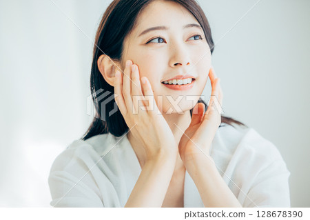 年輕女性的美麗 128678390