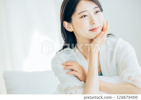 年輕女性的美麗 128678400