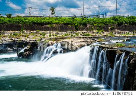 三日月瀑布的新綠[大分縣日田市] 128678791