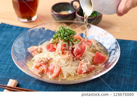 番茄金槍魚素面 番茄金槍魚素面 128678880