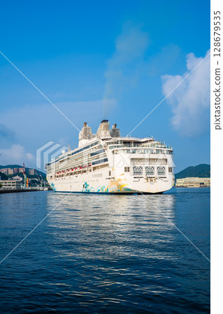 抵達長崎港的郵輪（星際航行者號）海濱森林公園[長崎市] 128679535
