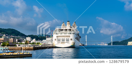Cruise ship arriving at Nagasaki Port (Star Navigator) Panorama of Mizube no Mori Park [Nagasaki City] 128679579