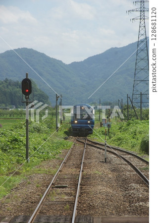 Scenery from the train window of Aizu Railway: Aizu Railway AT-400 diesel railcar Scenery from the train window of Aizu Railway: Aizu Railway AT-400 diesel railcar 128681120