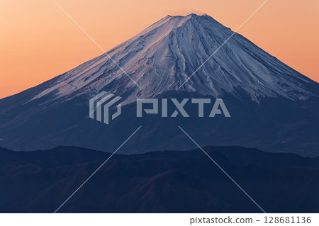 Mount Fuji at dawn as seen from Mount Kentoku Mount Fuji at dawn as seen from Mount Kentoku 128681136