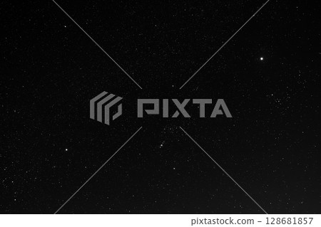 A clear winter starry sky photographed in Manazuru Town (no mountains/no street lights) 128681857