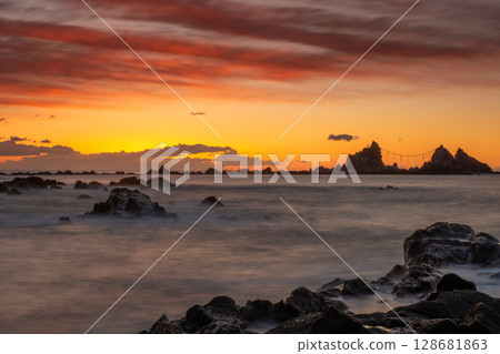 Mitsuishi rocks at Manazuru Cape and the beautiful coastline at sunrise Mitsuishi rocks at Manazuru Cape and the beautiful coastline at sunrise 128681863