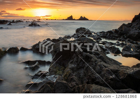 Sunrise and morning glow at Mitsuishi, Cape Manazuru: A spectacular coastal view in Kanagawa Prefecture Sunrise and morning glow at Mitsuishi, Cape Manazuru: A spectacular coastal view in Kanagawa Prefecture 128681868