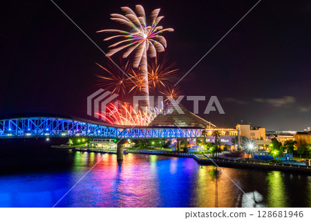Kanagawa Prefecture: Hakkeijima Sea Paradise Fireworks Symphony 128681946