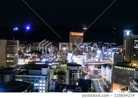 從神戶市政廳的觀景台欣賞神戶市的夜景 128684254