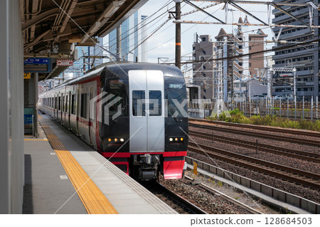 At Meitetsu Nagoya Main Line, Sakae Station (parallel to the Tokaido Shinkansen) 128684503
