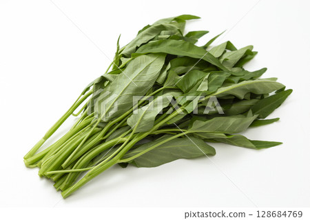 Water spinach on white background 128684769