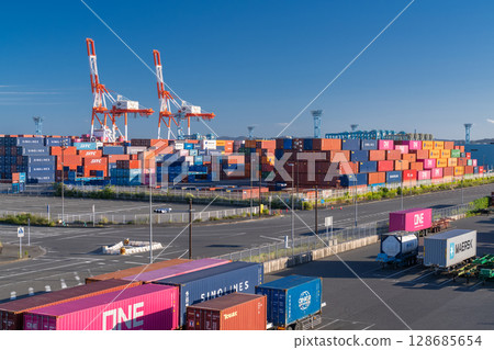 <神奈川縣>南本牧碼頭貨櫃碼頭 128685654