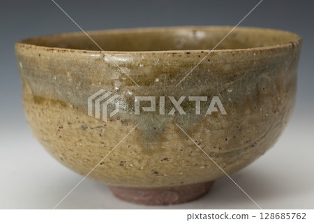 蟲秋燒抹茶碗|黑井千座的作品,帶有釘子銘文的雅緻茶碗 蟲秋燒抹茶碗|黑井千座的作品,帶有釘子銘文的雅緻茶碗 128685762