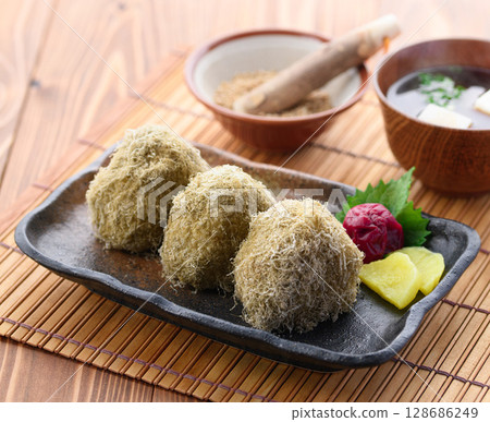Japanese breakfast: Tororo kelp rice balls and miso soup Japanese breakfast: Tororo kelp rice balls and miso soup 128686249