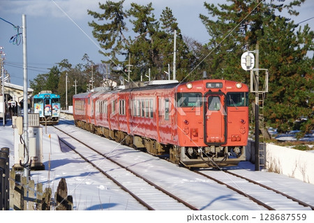 Himi Line Amaharashi Station Kiha 40 Himi Line Amaharashi Station Kiha 40 128687559