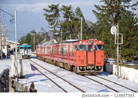 Himi Line Amaharashi Station Kiha 40 Himi Line Amaharashi Station Kiha 40 128687565