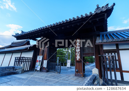 妙心寺山門 128687634