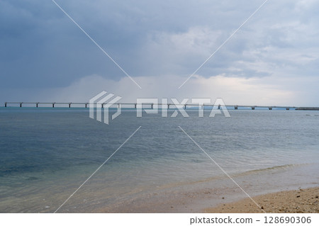 那霸，四面環海的機場 128690306